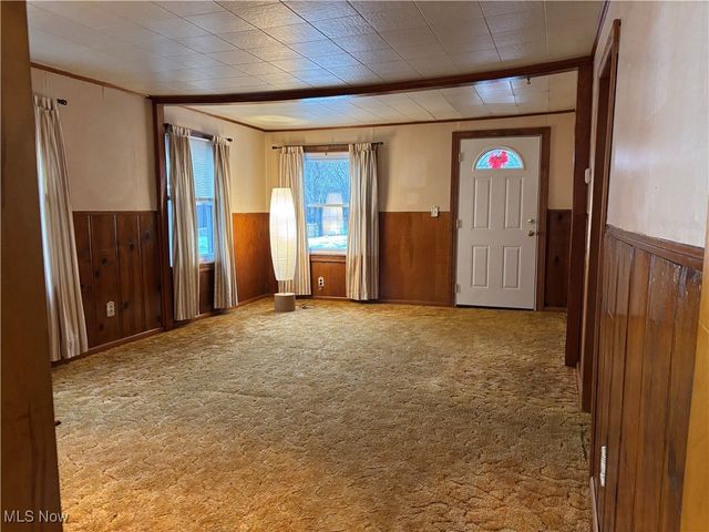 4828 Damon Avenue NW, Warren, OH 44483