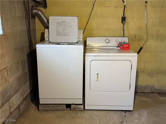 4828 Damon Avenue NW, Warren, OH 44483