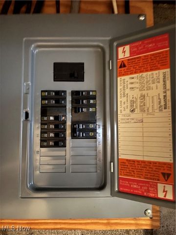 4828 Damon Avenue NW, Warren, OH 44483