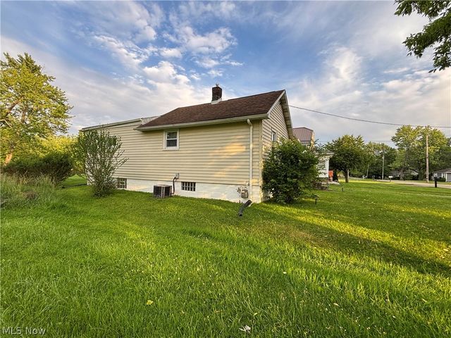 4828 Damon Avenue NW, Warren, OH 44483