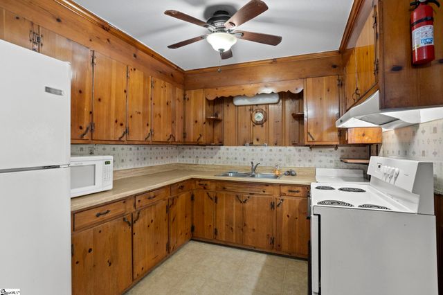 208 Shady Glen Drive, Greer, SC 29651