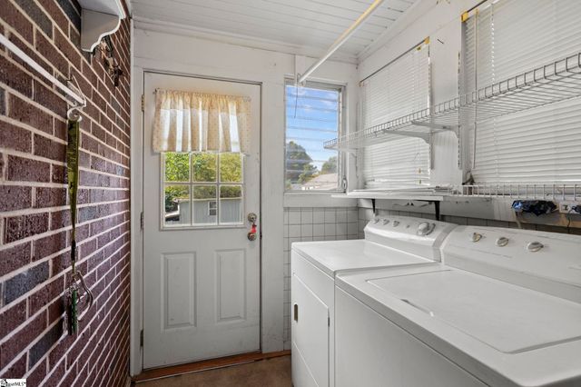 208 Shady Glen Drive, Greer, SC 29651