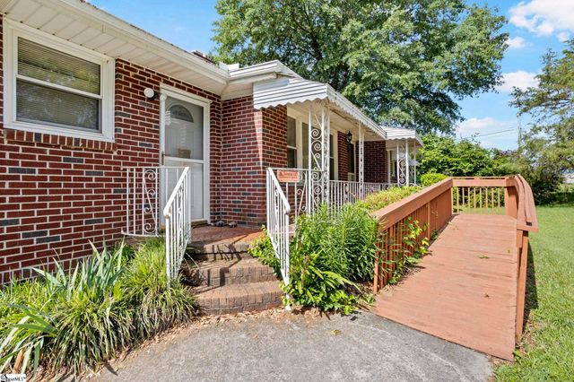 208 Shady Glen Drive, Greer, SC 29651