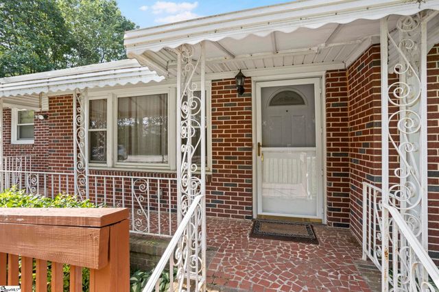 208 Shady Glen Drive, Greer, SC 29651