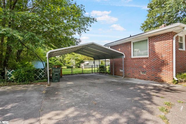 208 Shady Glen Drive, Greer, SC 29651