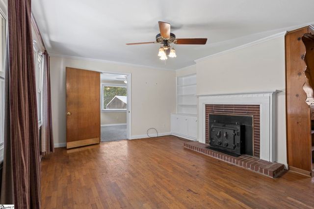 208 Shady Glen Drive, Greer, SC 29651
