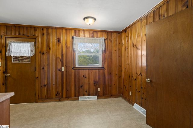208 Shady Glen Drive, Greer, SC 29651