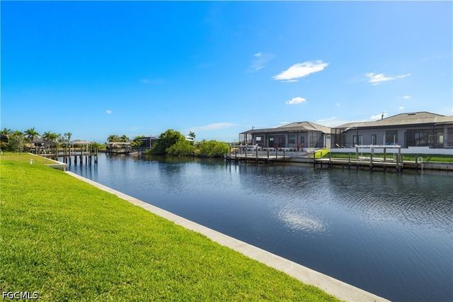 707 NW 38th AVE, Cape Coral, FL 33993