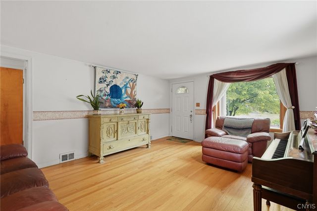 114 South Terry Road, Geddes, NY 13219