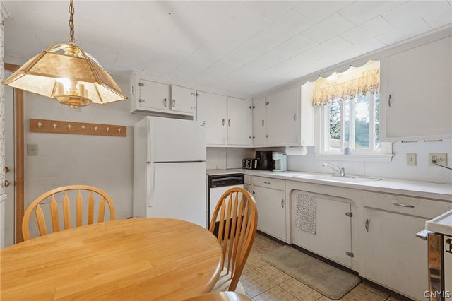 114 South Terry Road, Geddes, NY 13219