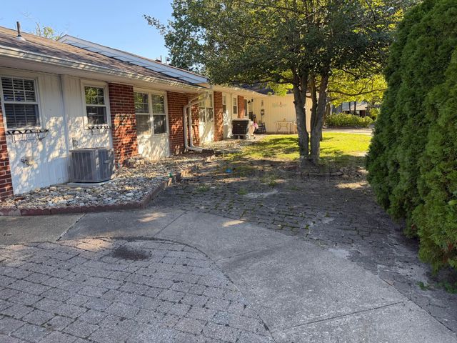 600C Lake Point Drive, Lakewood, NJ 08701