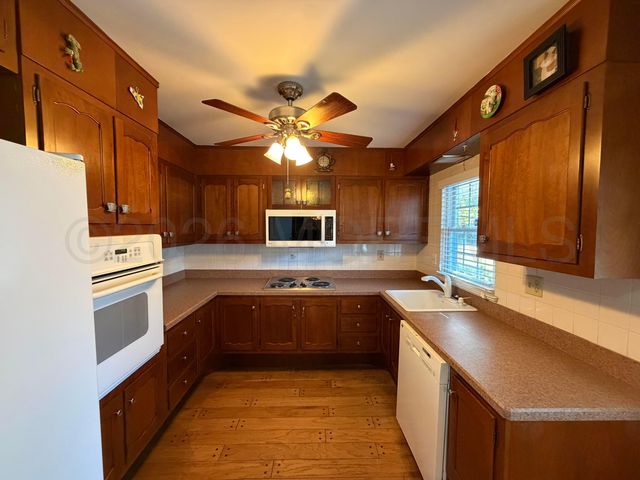 600C Lake Point Drive, Lakewood, NJ 08701