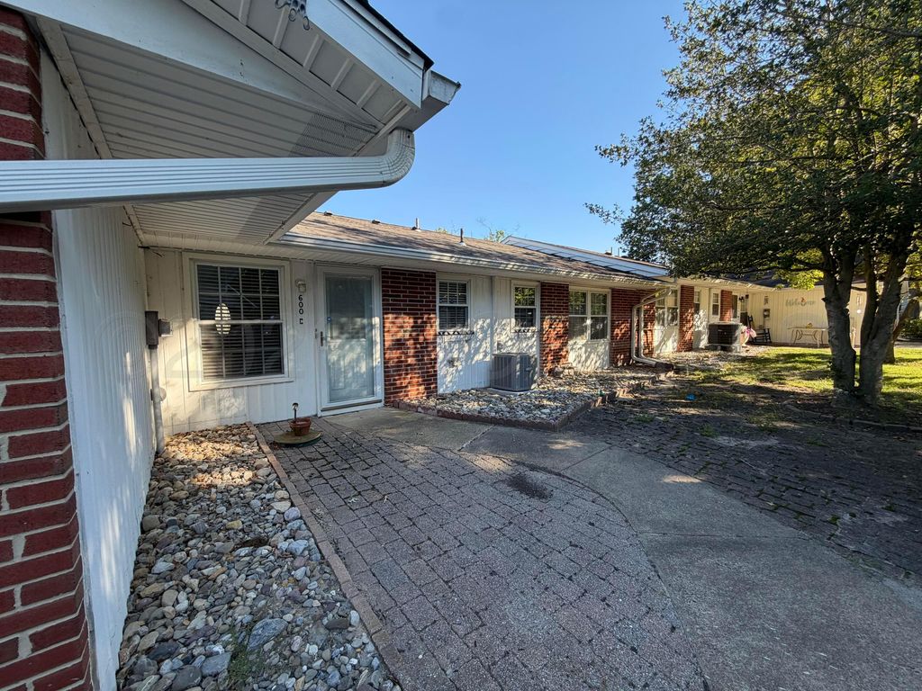 600C Lake Point Drive, Lakewood, NJ 08701