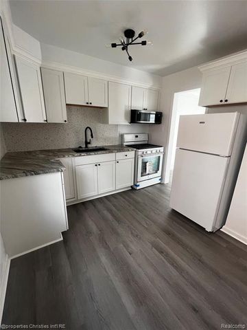 311 S Pleasant Street, Royal Oak, MI 48067