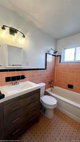 311 S Pleasant Street, Royal Oak, MI 48067