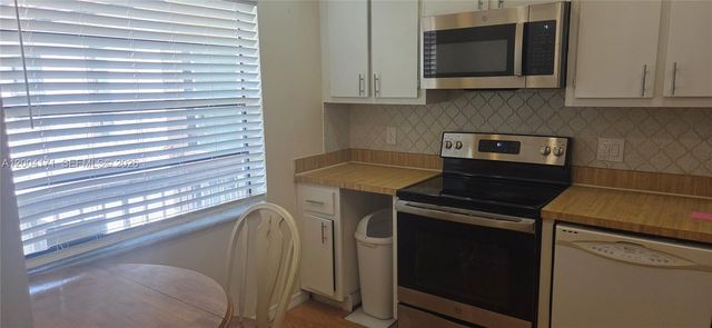 21810 Cypress Circle 26B, Boca Raton, FL 33433