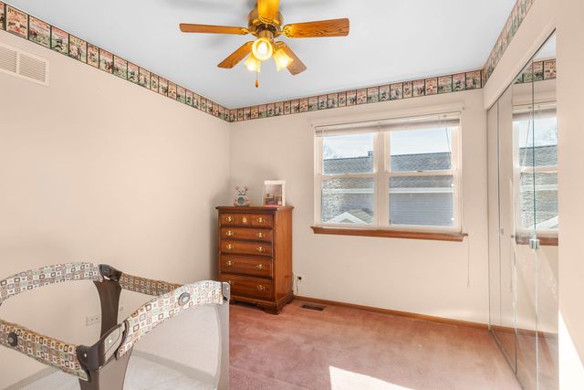 648 Thunderbird Trail, Carol Stream, IL 60188