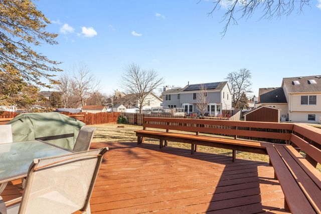 648 Thunderbird Trail, Carol Stream, IL 60188