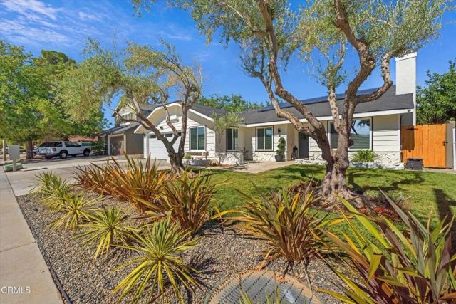 37271 37th Street East, Palmdale, CA 93550