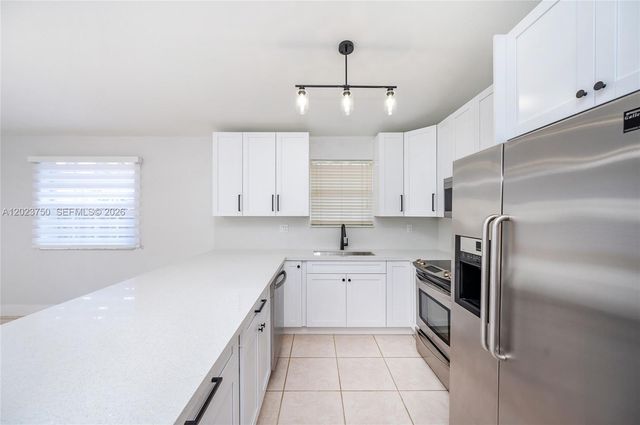 16452 SW 99th Ln 16452, Miami, FL 33196