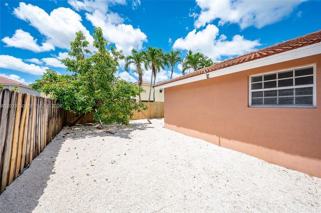 16452 SW 99th Ln 16452, Miami, FL 33196
