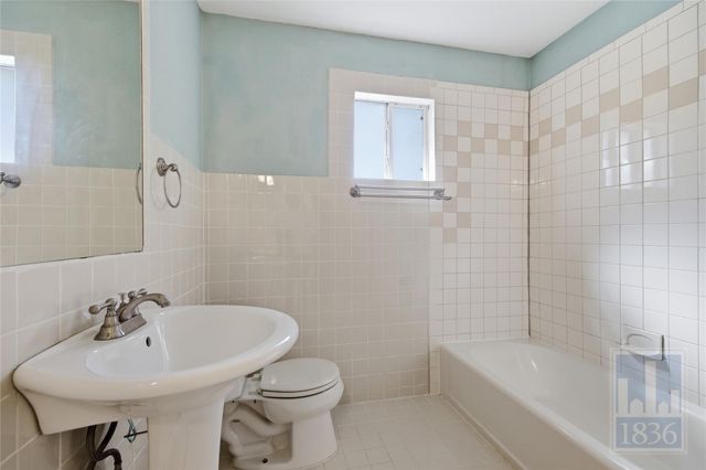 2416 S 5th ST B, Austin, TX 78704