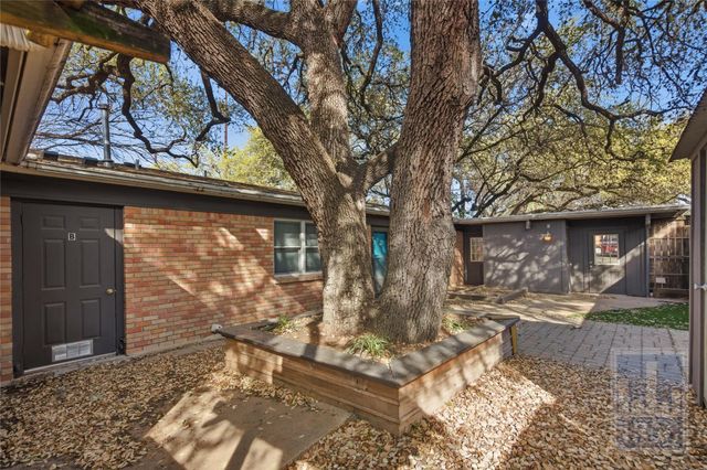 2416 S 5th ST B, Austin, TX 78704