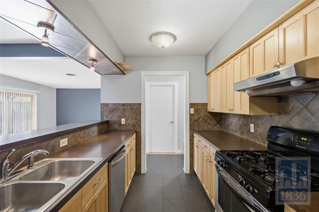 2416 S 5th ST B, Austin, TX 78704