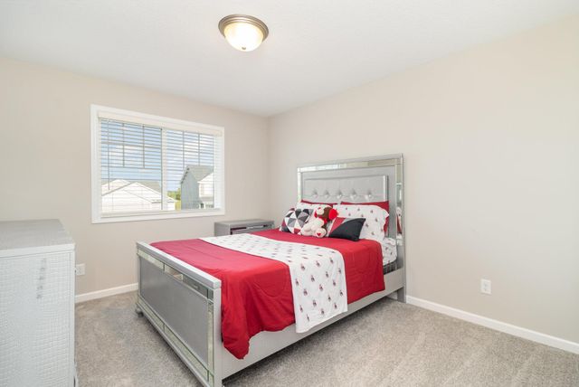 9911 32nd Street NE, Saint Michael, MN 55376