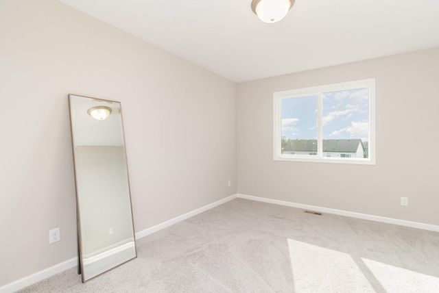 9911 32nd Street NE, Saint Michael, MN 55376