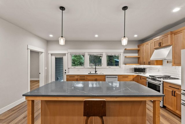 17008 Sharp Drive, Bend, OR 97707