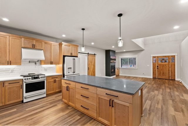 17008 Sharp Drive, Bend, OR 97707