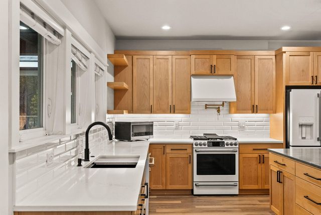 17008 Sharp Drive, Bend, OR 97707