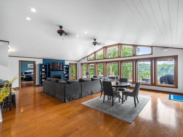 389 Lakeview Drive, Somerset, KY 42503