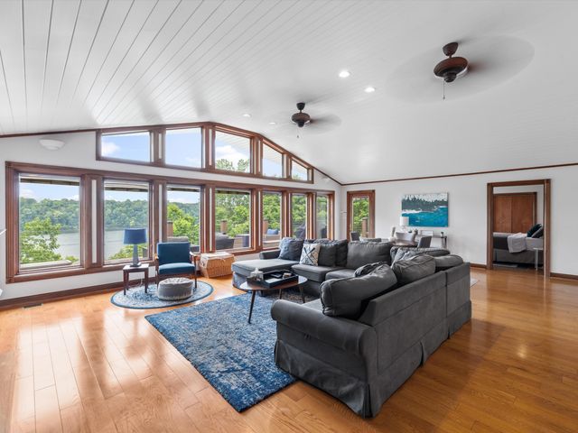 389 Lakeview Drive, Somerset, KY 42503