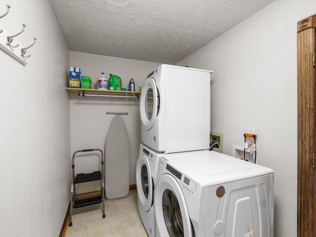 389 Lakeview Drive, Somerset, KY 42503