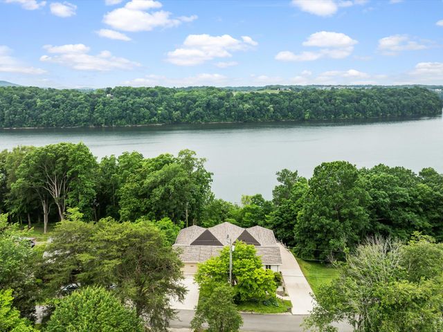 389 Lakeview Drive, Somerset, KY 42503