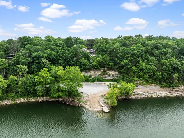 389 Lakeview Drive, Somerset, KY 42503