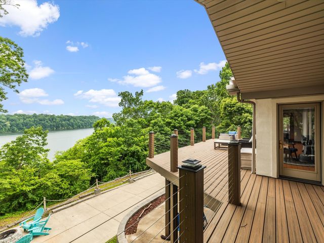 389 Lakeview Drive, Somerset, KY 42503
