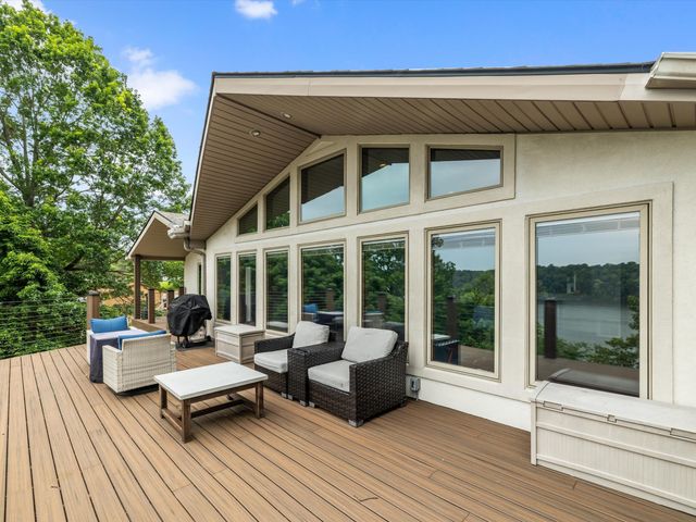 389 Lakeview Drive, Somerset, KY 42503