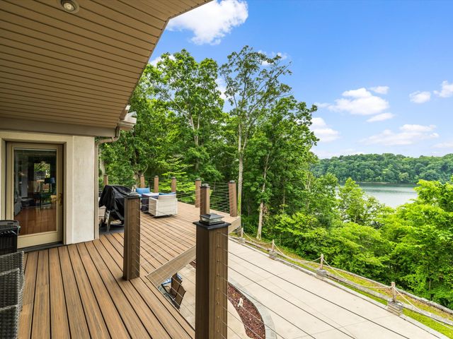 389 Lakeview Drive, Somerset, KY 42503
