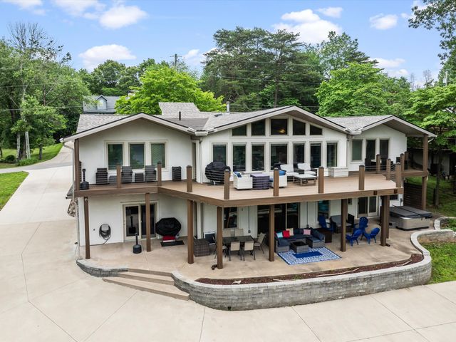 389 Lakeview Drive, Somerset, KY 42503