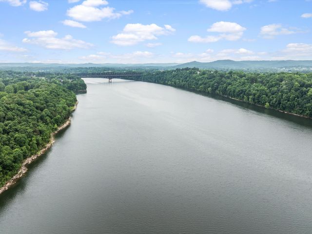 389 Lakeview Drive, Somerset, KY 42503