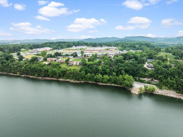 389 Lakeview Drive, Somerset, KY 42503