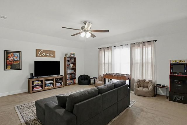 208 Copper Canyon Drive, Lewisville, TX 75067