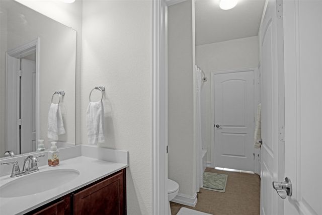 208 Copper Canyon Drive, Lewisville, TX 75067