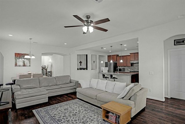 208 Copper Canyon Drive, Lewisville, TX 75067