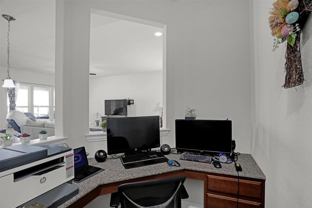 208 Copper Canyon Drive, Lewisville, TX 75067