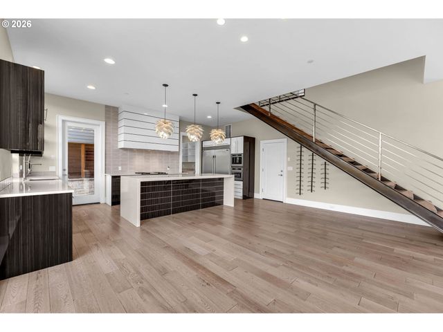 4645 N ADAMS St, Camas, WA 98607