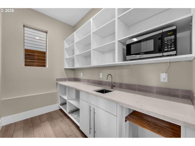 4645 N ADAMS St, Camas, WA 98607